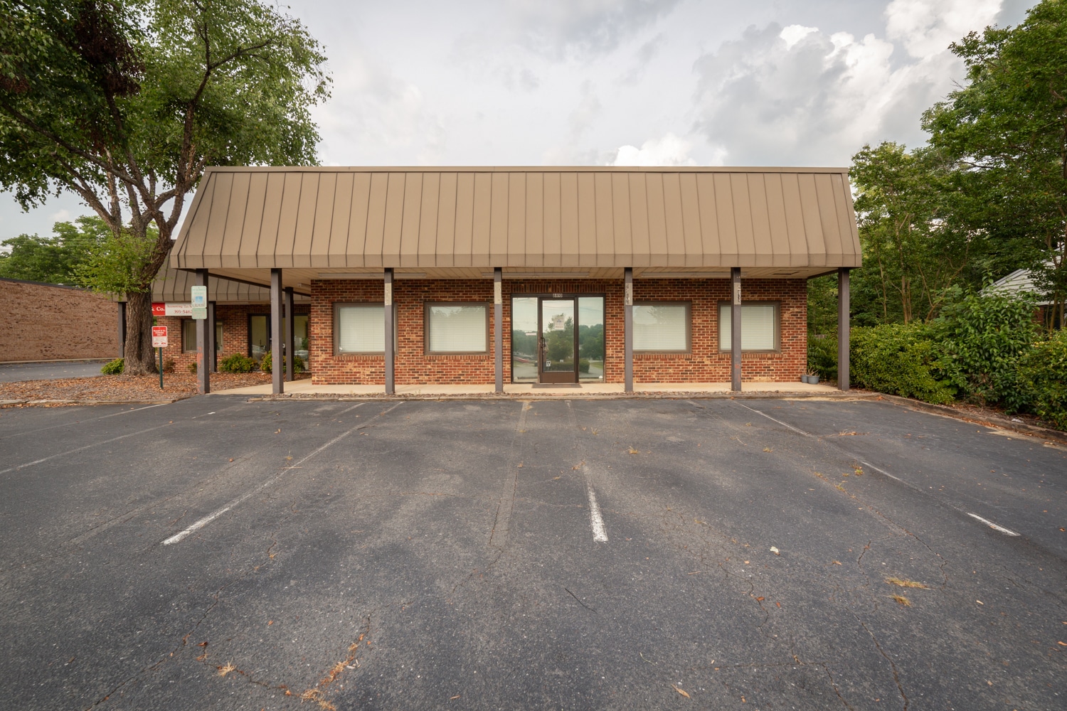 8810-8812 Bellhaven Blvd, Charlotte, NC à louer Photo de l’immeuble– Image 1 sur 38
