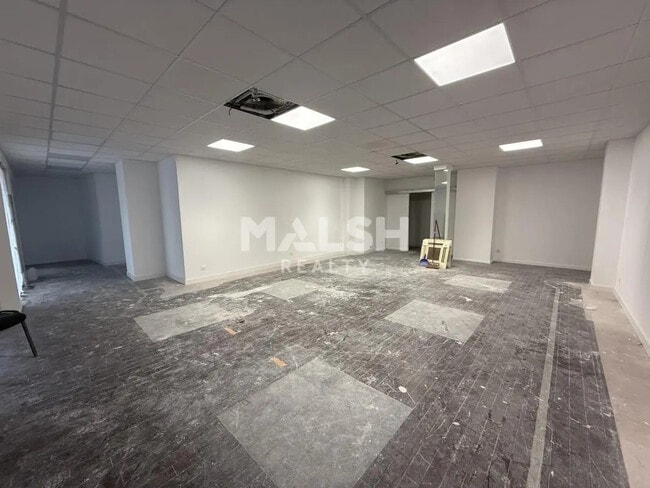 Plus de détails pour Local commercial à louer