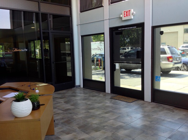 4019 Transport St, Palo Alto, CA à louer - Photo de l’immeuble – Image 3 sur 8