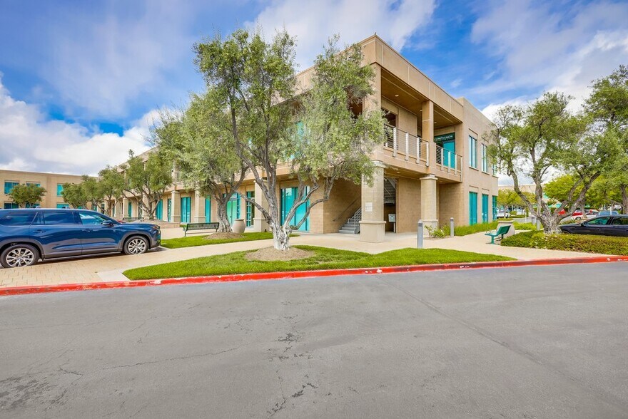 16520 Bake Pky, Irvine, CA à louer - Photo de l’immeuble – Image 3 sur 46