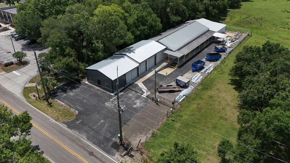 301 Charlie Griffin Rd, Plant City, FL à louer - Photo de l’immeuble – Image 2 sur 38