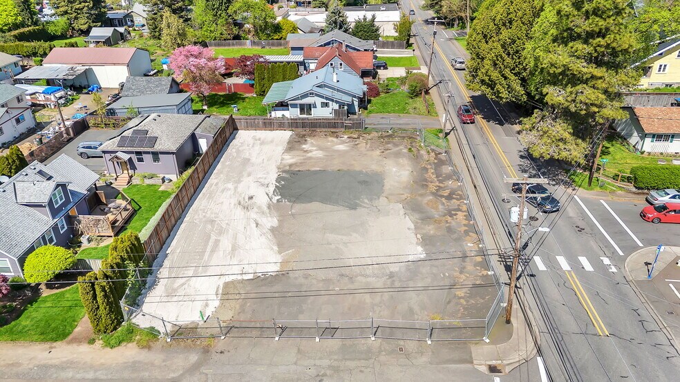 9391 SE 32nd Ave, Milwaukie, OR à vendre - Photo de l’immeuble – Image 2 sur 5