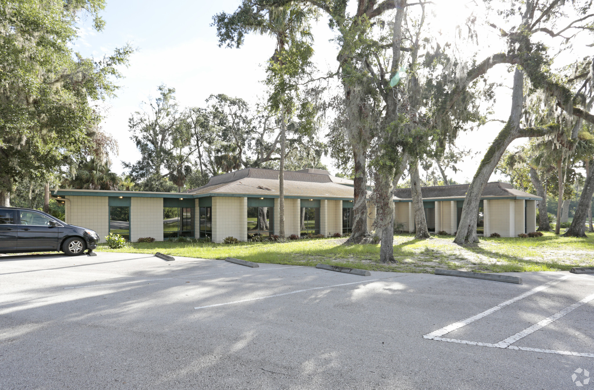 595 N Nova Rd, Ormond Beach, FL à vendre Photo principale– Image 1 sur 6