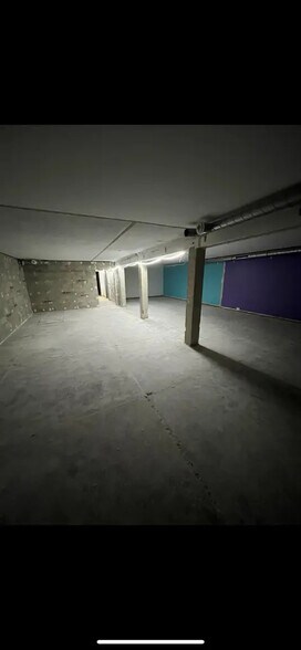 Local commercial dans Boulogne-Billancourt à louer - Photo de l’immeuble – Image 2 sur 6