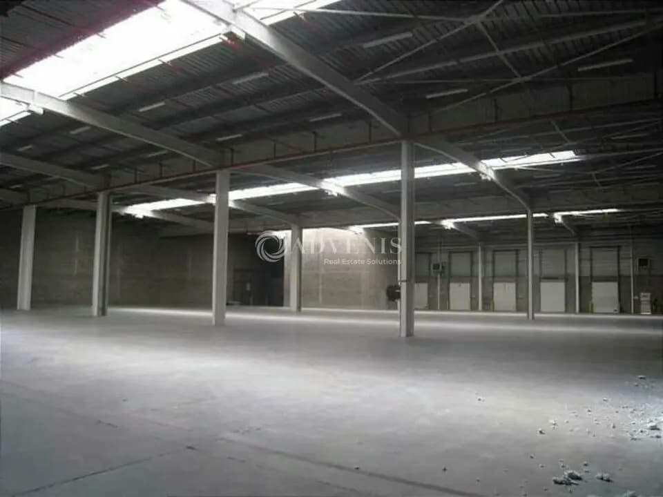 Industriel/Logistique dans Vénissieux à louer Photo de l’immeuble– Image 1 sur 5