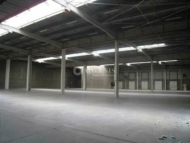 Plus de détails pour Industriel/Logistique à louer