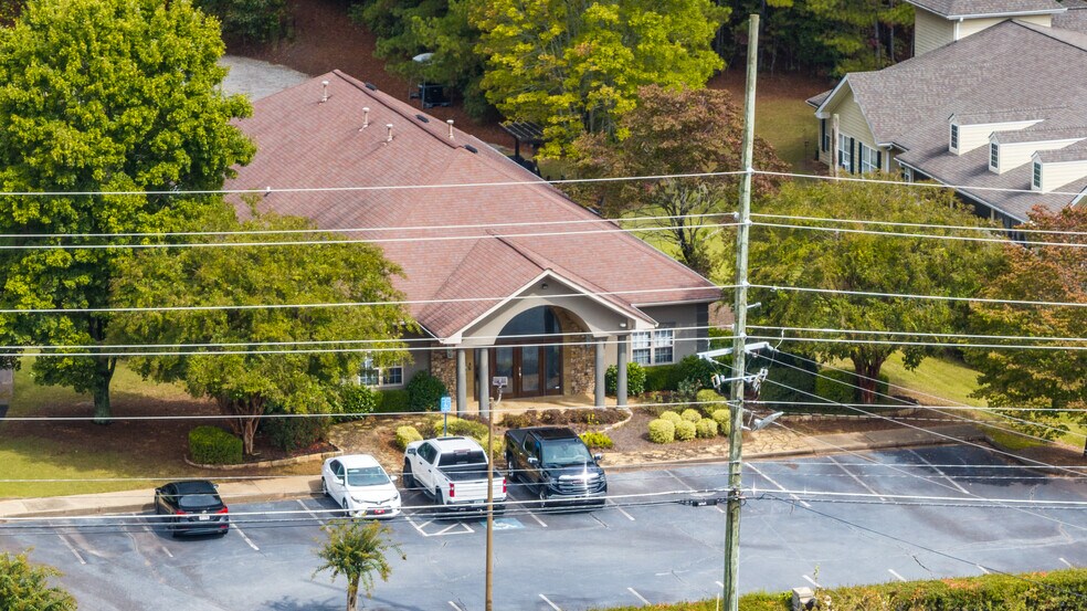 1817 Eagle Dr, Woodstock, GA à vendre - Photo de l’immeuble – Image 2 sur 18