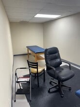 1035 N Interstate 35 E, Carrollton, TX à louer Photo intérieure– Image 1 sur 2