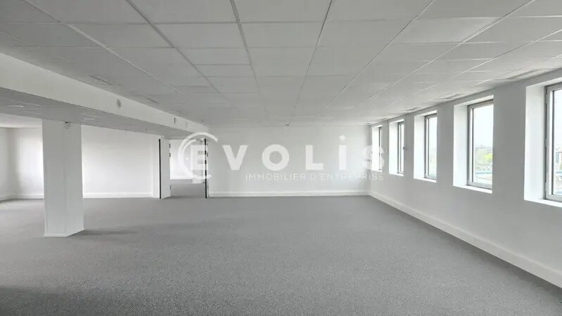 Bureau dans Ivry-sur-Seine à louer - Photo de l’immeuble – Image 3 sur 15