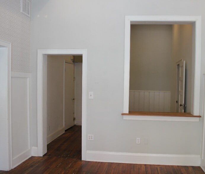 318 Wyndhurst Ave, Baltimore, MD à louer - Photo intérieure – Image 3 sur 6