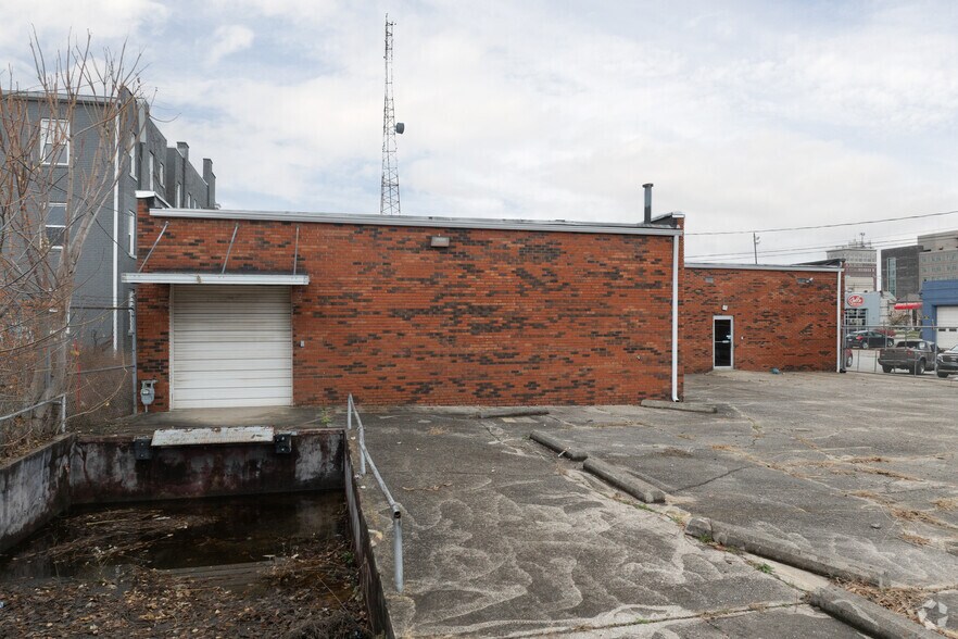 631 6th Ave, Huntington, WV à louer - Photo de l’immeuble – Image 2 sur 19
