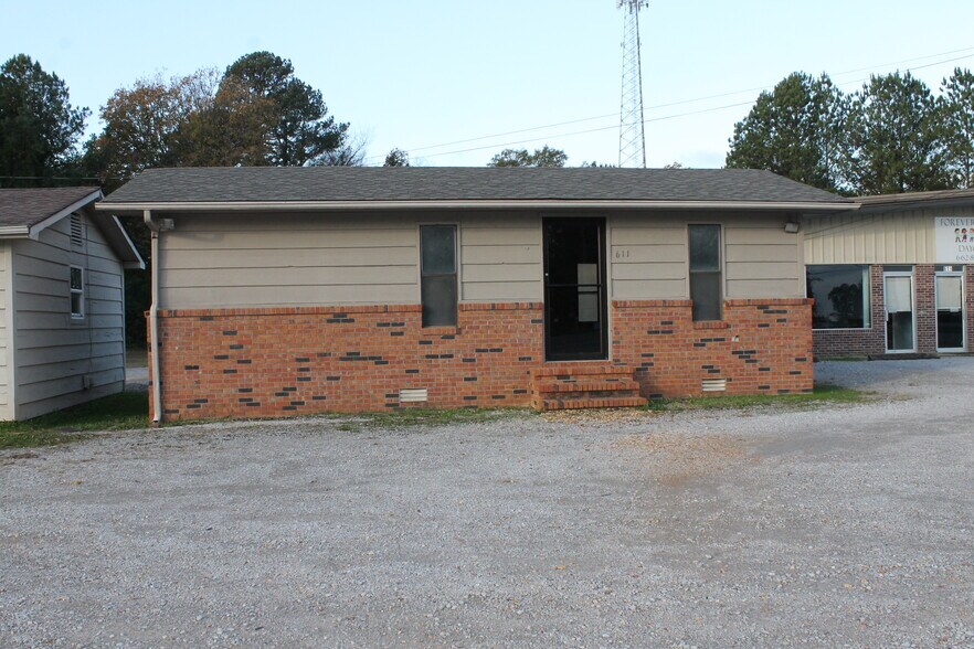619 Constitution Dr, Iuka, MS à vendre - Photo de l’immeuble – Image 3 sur 4