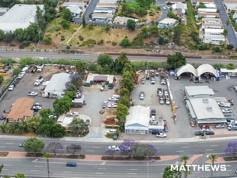 469 E Mission Rd, San Marcos, CA à louer - Photo de l’immeuble – Image 2 sur 2