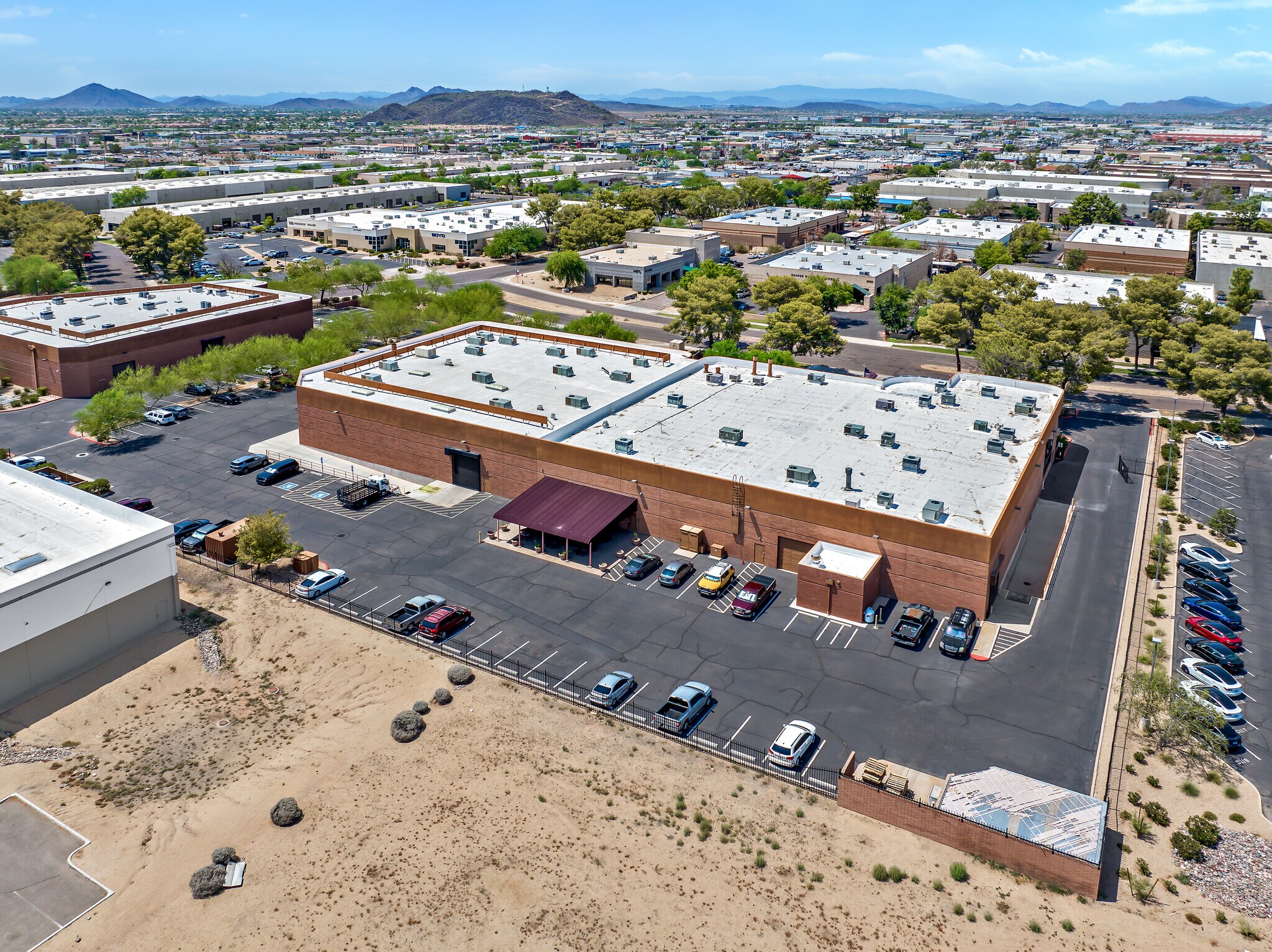 2019 W Quail Ave, Phoenix, AZ à vendre Photo de l’immeuble– Image 1 sur 14