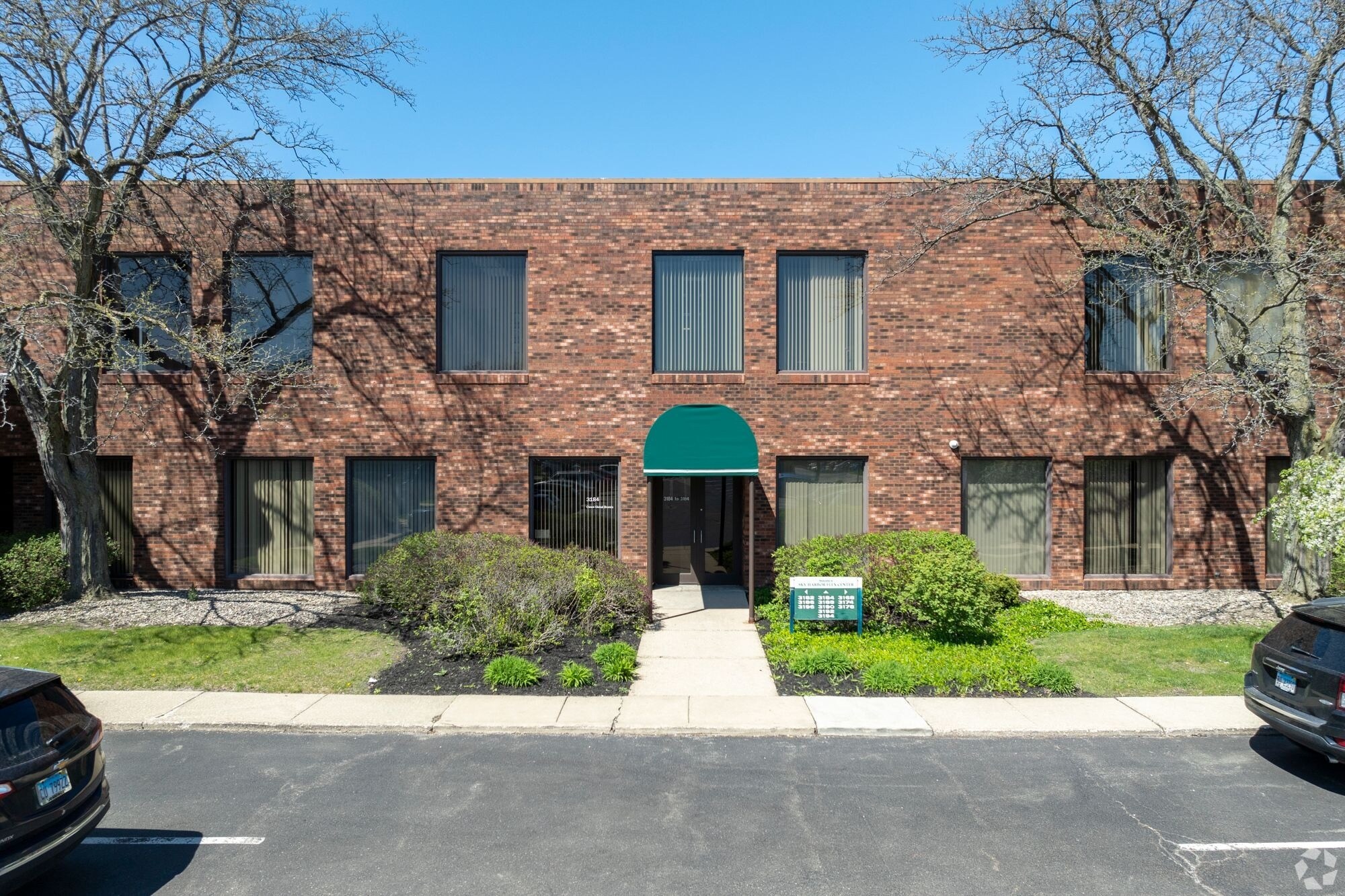 3150-3210 Doolittle Dr, Northbrook, IL à louer Photo de l’immeuble– Image 1 sur 5