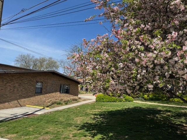201 Sabine Ave, Narberth, PA à louer - Photo de l’immeuble – Image 1 sur 5