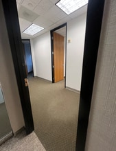 5220 Spring Valley Rd, Dallas, TX à louer Photo intérieure– Image 2 sur 5