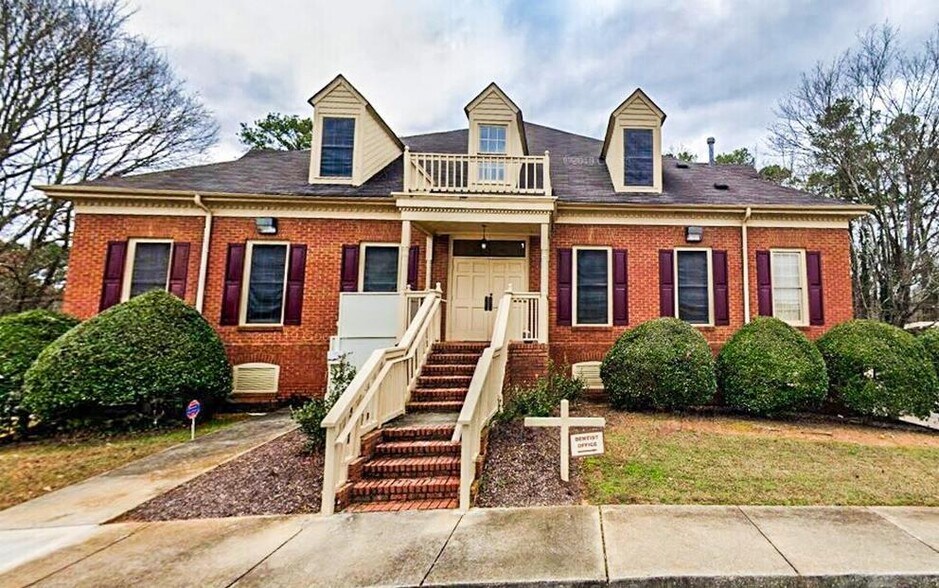 900 N Hairston Rd, Stone Mountain, GA à louer - Photo de l’immeuble – Image 1 sur 7