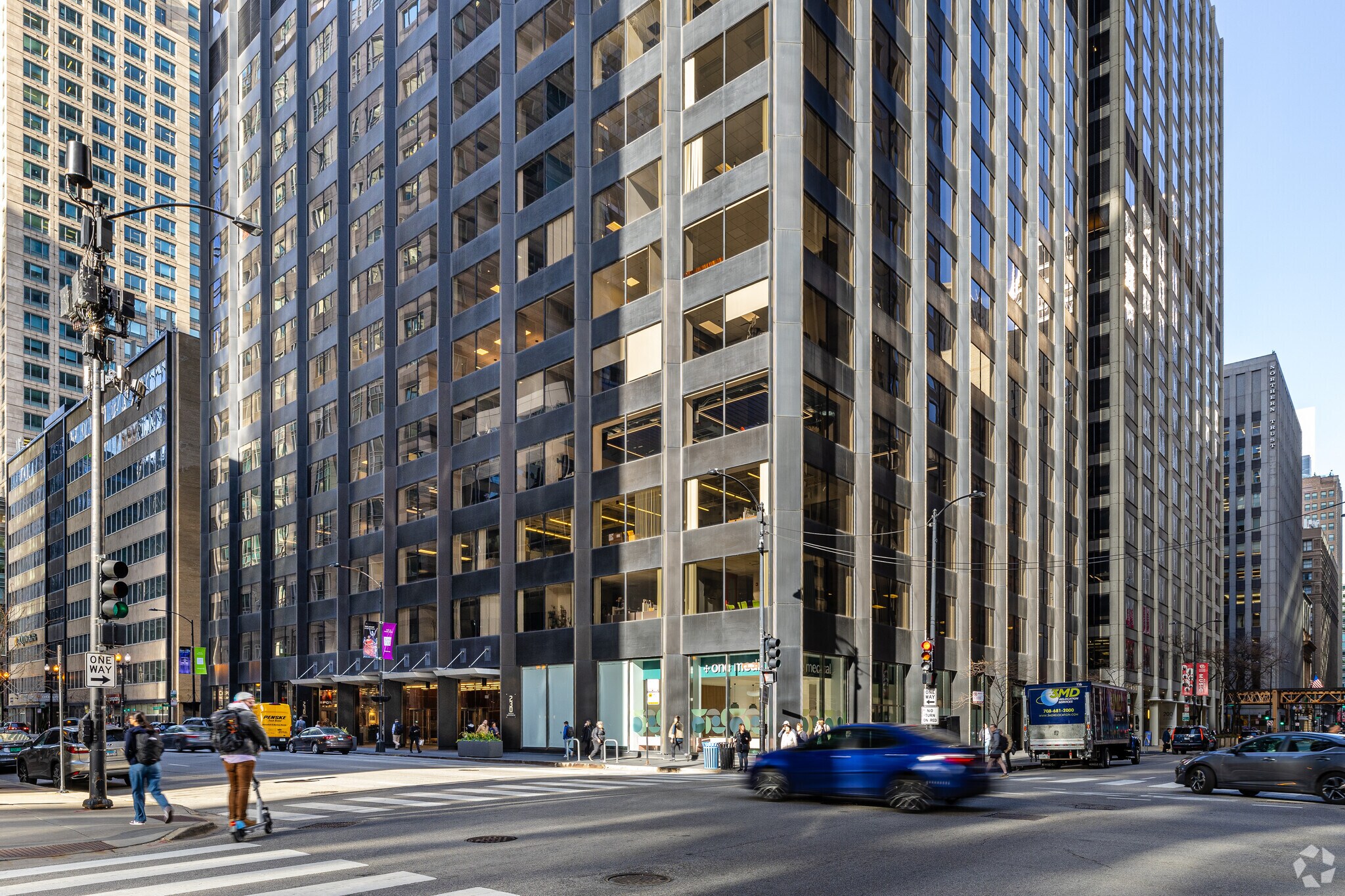 230 W Monroe St, Chicago, IL à louer Photo principale– Image 1 sur 25