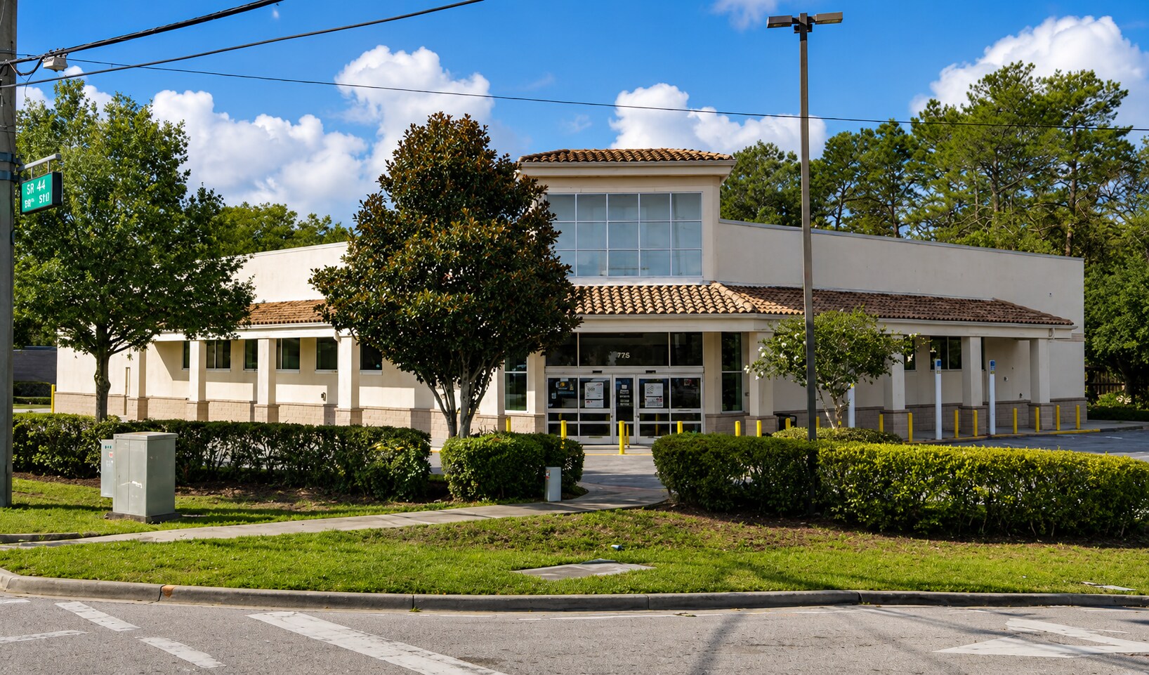 2705 Highway 44 W, Inverness, FL à louer Photo de l’immeuble– Image 1 sur 9