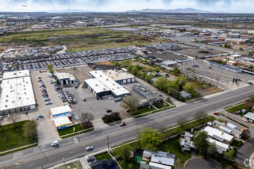 720-758 S Redwood Rd, Salt Lake City, UT à louer - Photo principale – Image 2 sur 28