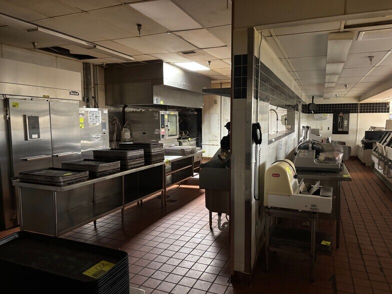 4526 W Western Ave, South Bend, IN à vendre - Photo de l’immeuble – Image 3 sur 6