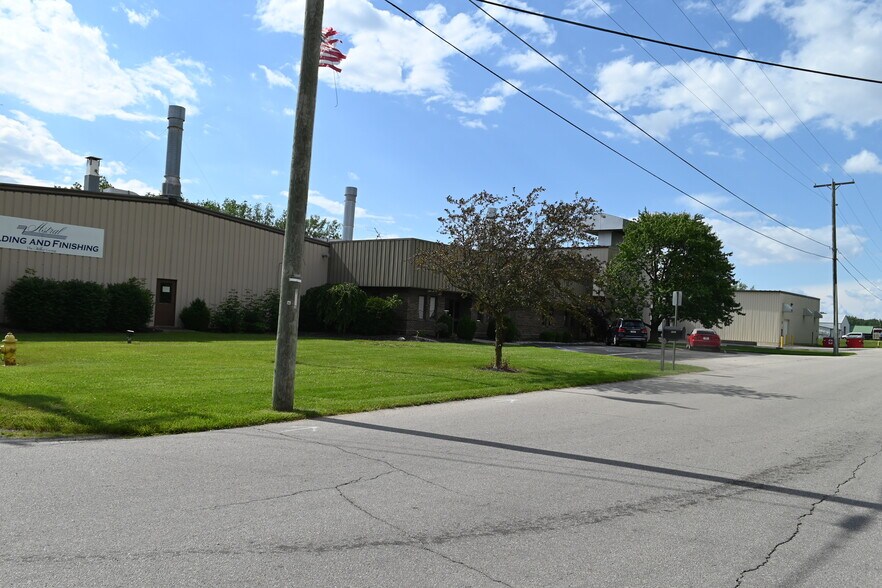 1000 N Morton St, Portland, IN à vendre - Photo de l’immeuble – Image 2 sur 7