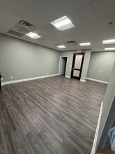 100 Commons Way, Holmdel, NJ à louer Photo intérieure– Image 2 sur 5