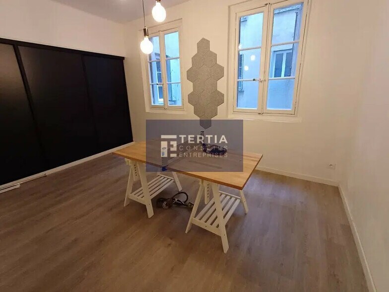 Bureau dans Montpellier à louer - Photo de l’immeuble – Image 3 sur 6