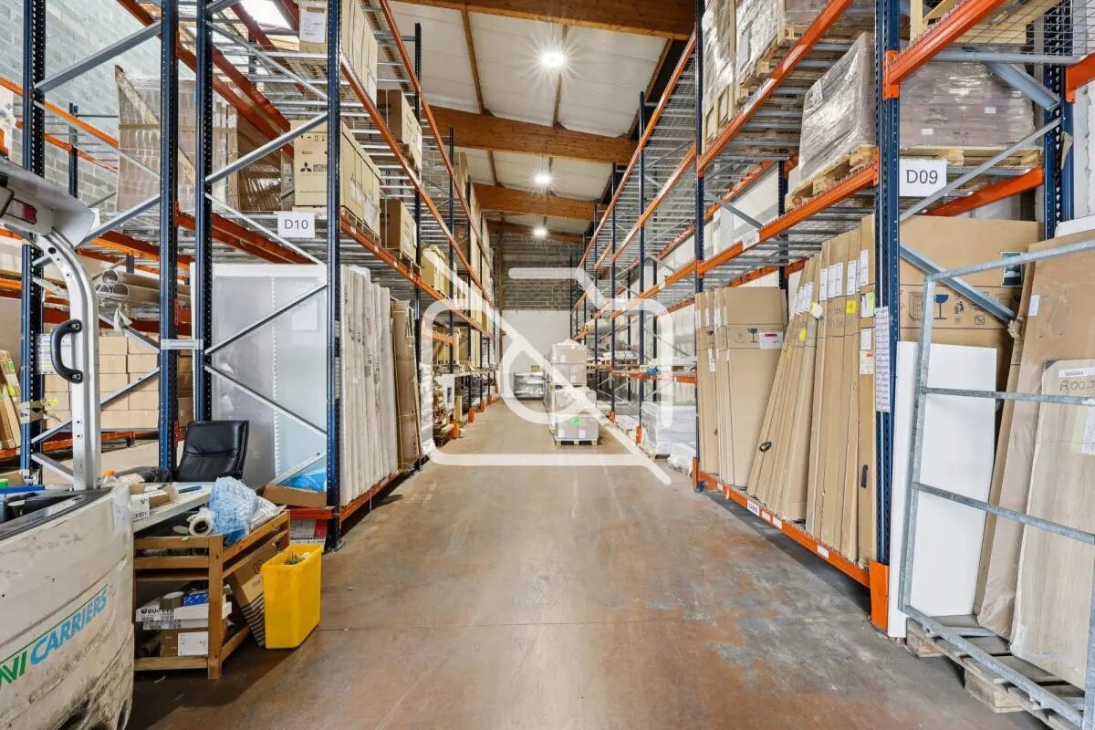 Industriel/Logistique dans Pontault-Combault à vendre Photo intérieure– Image 1 sur 10