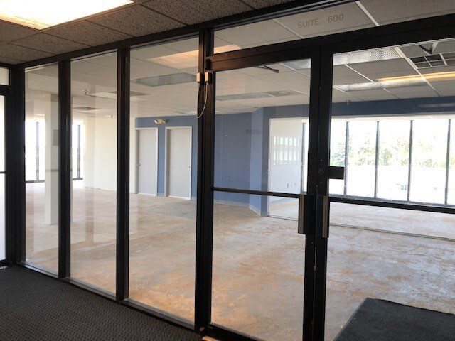 1300 Diamond Springs Rd, Virginia Beach, VA à louer - Photo intérieure – Image 3 sur 8