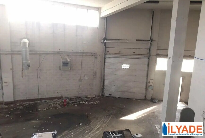 Local d’activités dans Marseille à louer - Photo de l’immeuble – Image 3 sur 5