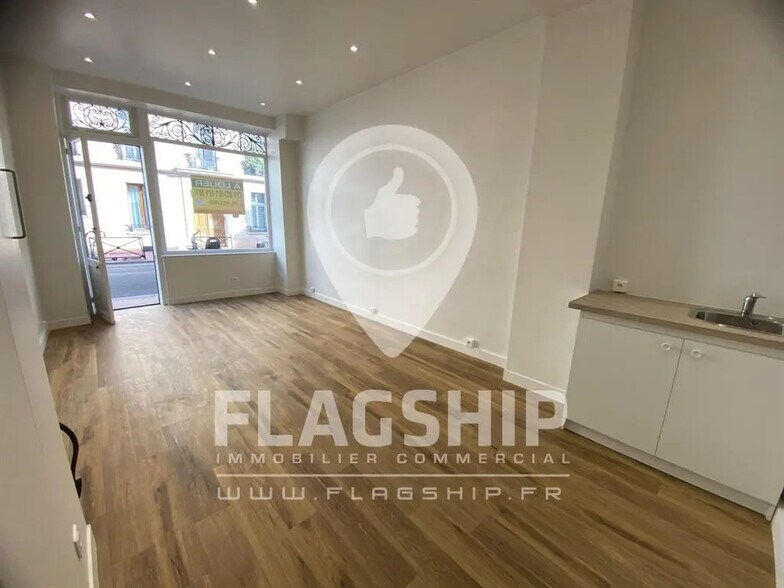 Local commercial dans Levallois-Perret à louer - Photo de l’immeuble – Image 1 sur 6