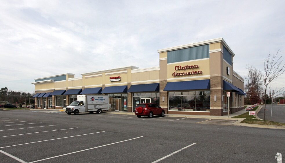 46300 Lexington Village Way, Lexington Park, MD à louer - Photo de l’immeuble – Image 1 sur 3