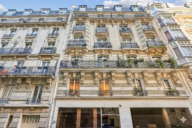 Plus de détails pour 70 Rue Lamarck, Paris - Local commercial à vendre