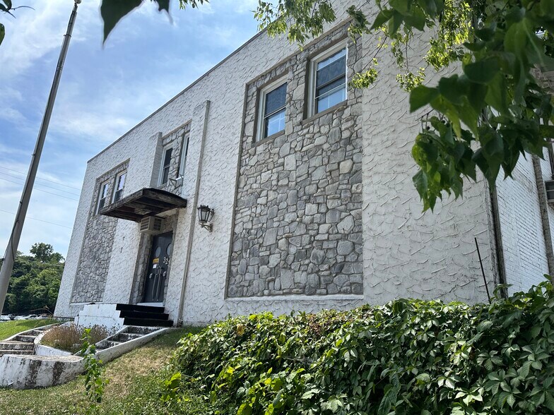 322 S Front St, Wormleysburg, PA à vendre - Photo de l’immeuble – Image 1 sur 4