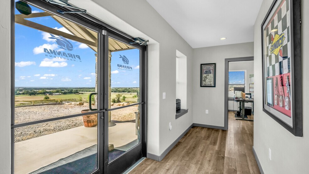 125 Winners Cir, Weatherford, TX à vendre - Photo de l’immeuble – Image 2 sur 32