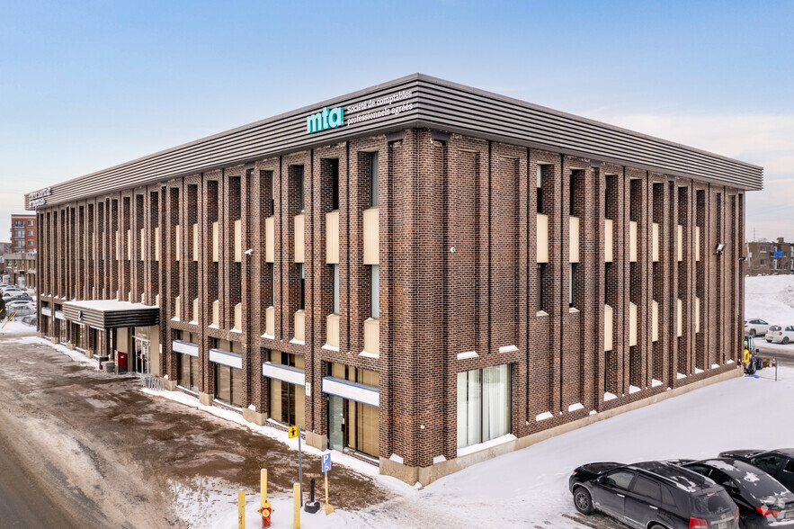 2 St de la Place du Commerce, Brossard, QC à louer - Photo de l’immeuble – Image 2 sur 4