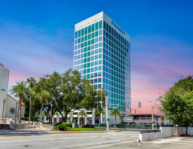 250 N Orange Ave, Orlando, FL à louer - Photo de l’immeuble – Image 1 sur 10