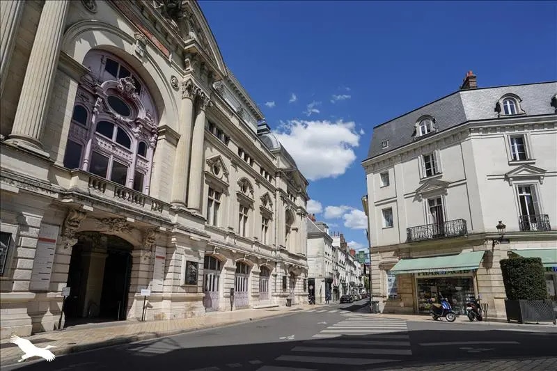 Local commercial dans Tours à louer - Photo de l’immeuble – Image 1 sur 3