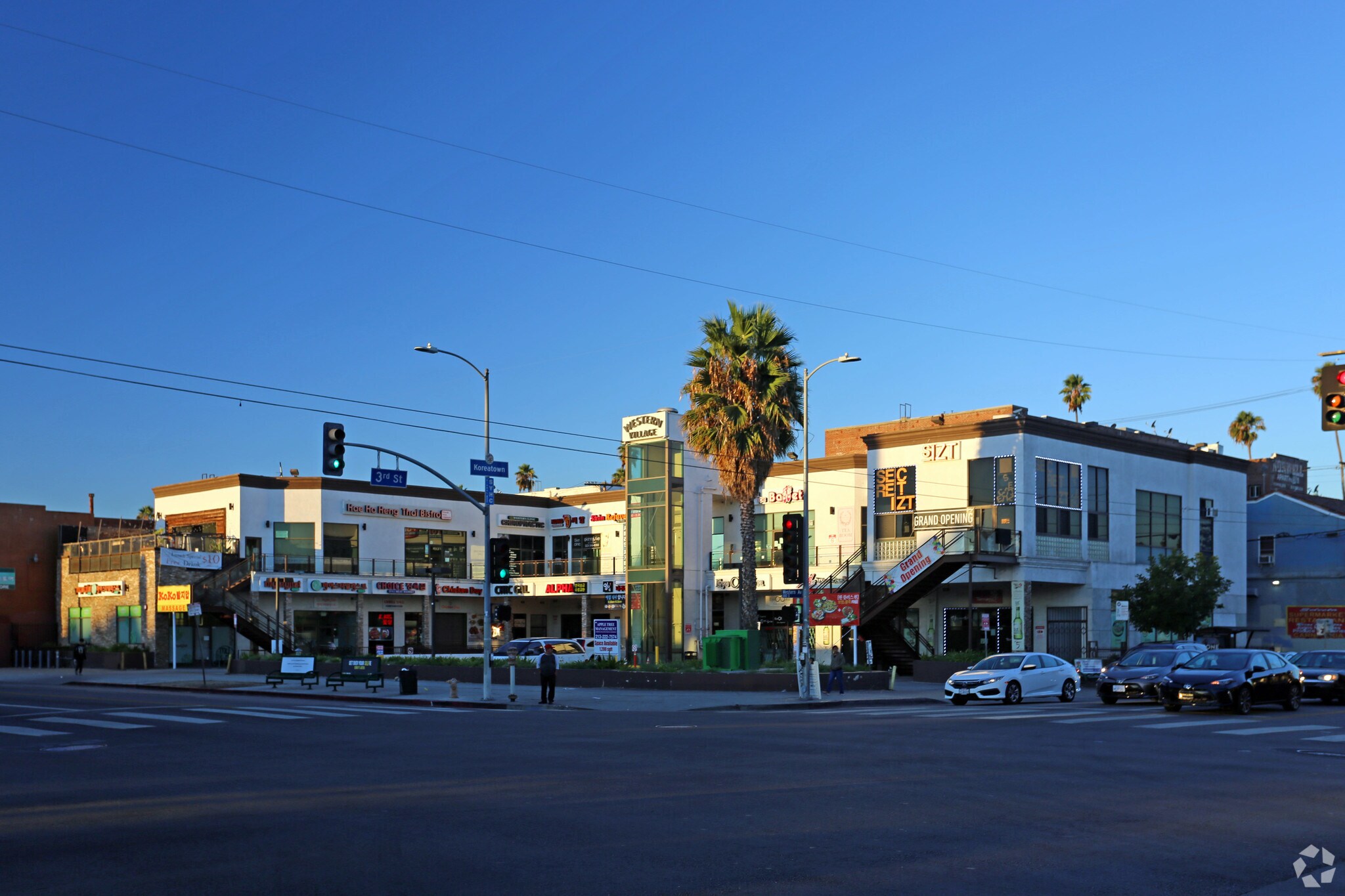 301 S Western Ave, Los Angeles, CA à louer Photo principale– Image 1 sur 5