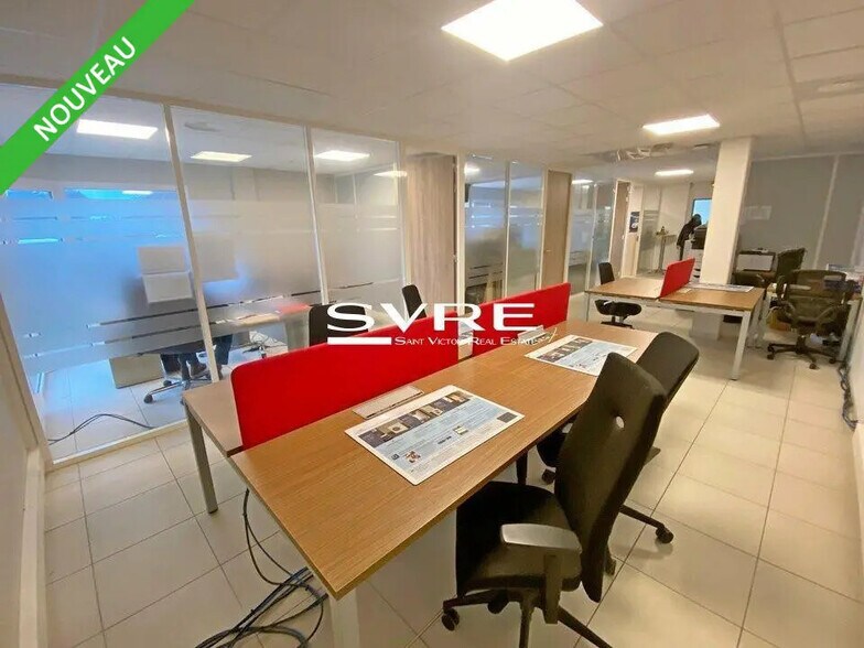 Bureau dans Les Pennes-Mirabeau à louer - Photo de l’immeuble – Image 1 sur 3