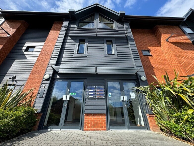East Horton Knowle Ln, Eastleigh à louer - Photo de l’immeuble – Image 2 sur 4