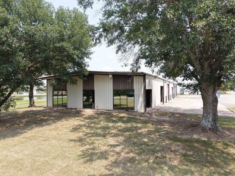 120 Taylor Plaza Dr, Greenville, TX à louer - Photo de l’immeuble – Image 3 sur 10