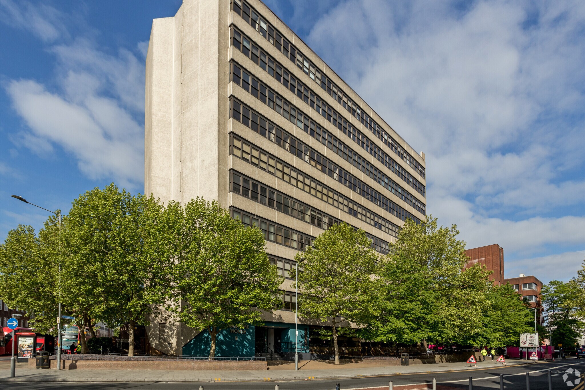 1 Linton Rd, Barking à louer Photo principale– Image 1 sur 21