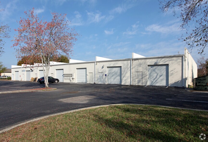 6808-6832 Hanging Moss Rd, Orlando, FL à louer - Photo de l’immeuble – Image 2 sur 26