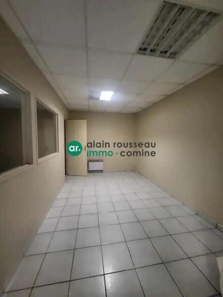 Bureau dans SAINT-BARTHELEMY-D'ANJOU à louer - Photo intérieure – Image 3 sur 4