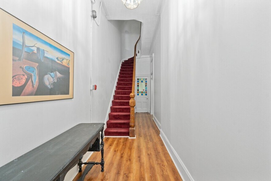 2126 Saint Paul St, Baltimore, MD à vendre - Photo de l’immeuble – Image 3 sur 49