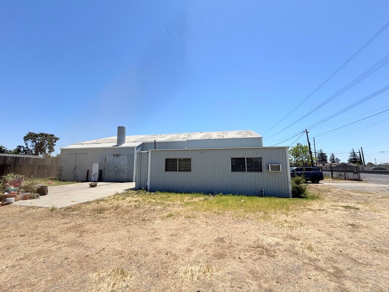 3230 Moore Rd, Ceres, CA à vendre - Photo de l’immeuble – Image 3 sur 21