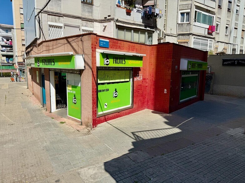 Immeuble residentiel dans Cornellà de Llobregat, Barcelona à vendre - Photo intérieure – Image 2 sur 2